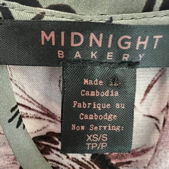 Midnight Bakery Womens Floral Print Wrap Robe XS/S Gray Satin Short Lace Trim - Picture 5 of 7